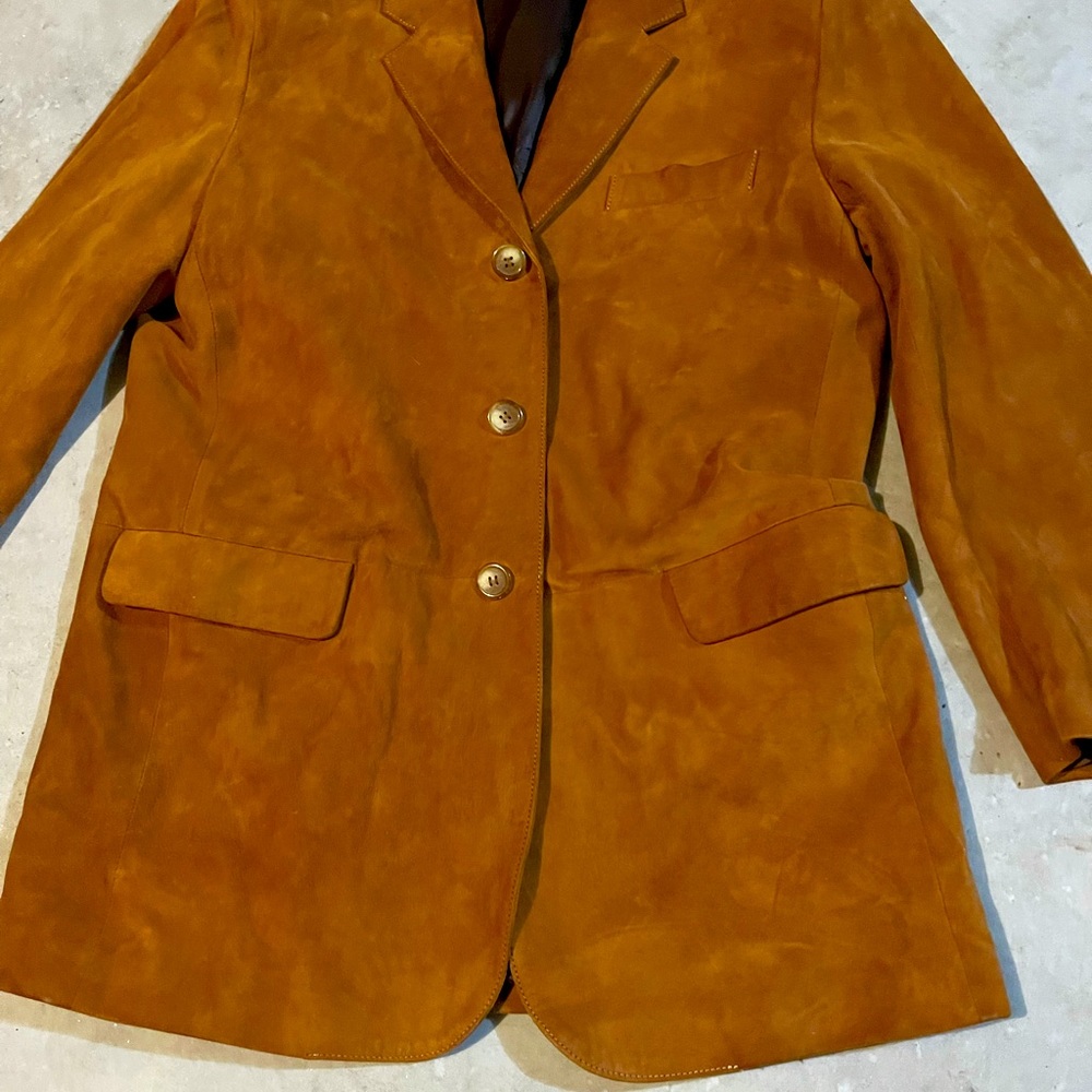 Men’s Italian Suede Jacket, replacement buttons still attached. Never worn
